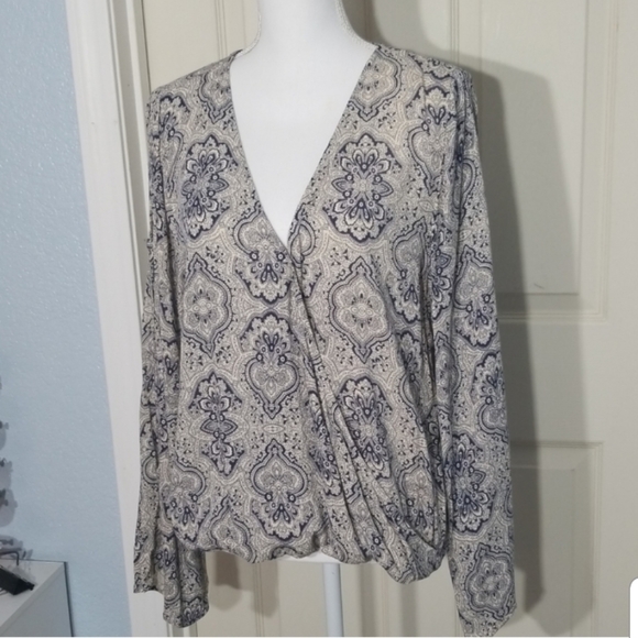 Altar'd State Tops - Altard State Paisley Boho Lace Up Sleeve Top Medium